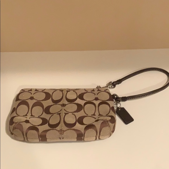 NEVER USED - Coach Wristlet - Picture 2 of 7